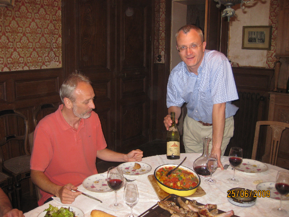 François und Außendienst am Familiensitz in Coudray, Normandie